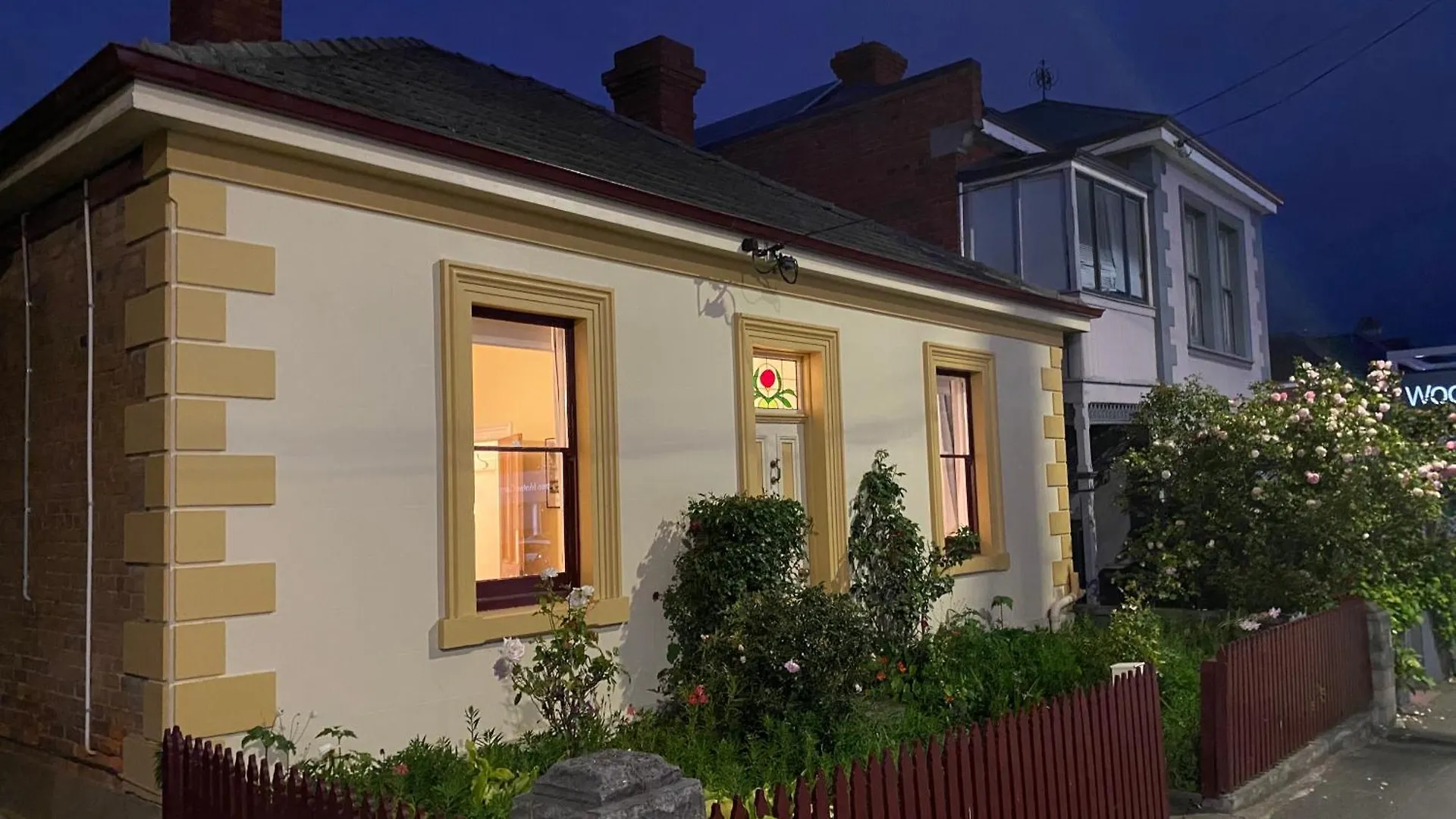 Campbell St Cottage, Hobart Cbd